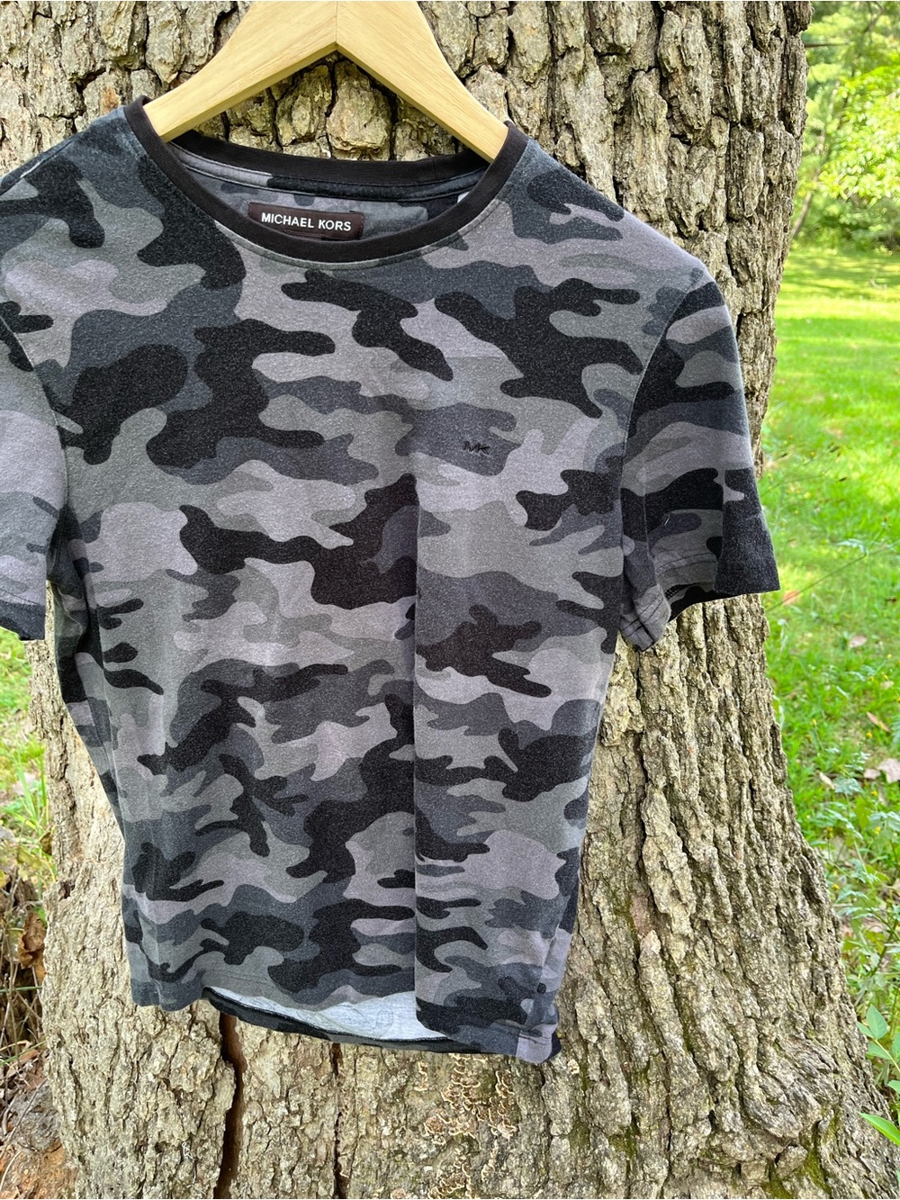 ⭐️Michael Kors Camo Tee Shirt in size S